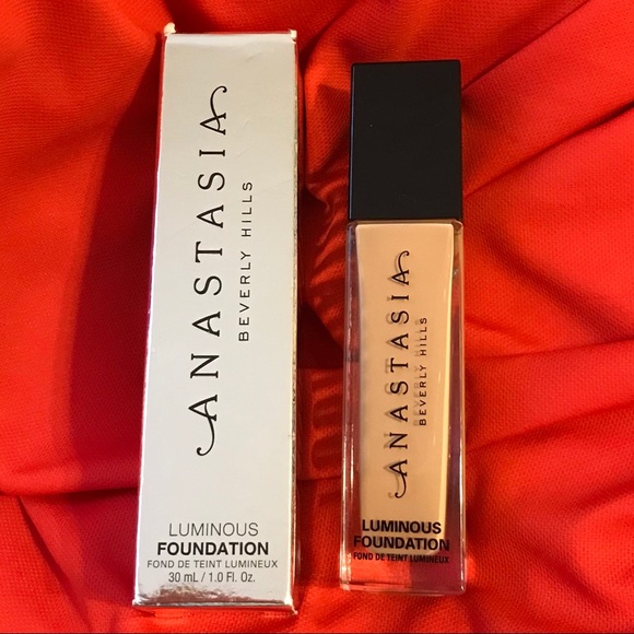 NIB Anastasia Luminous Foundation- 260N Light - Picture 1 of 8